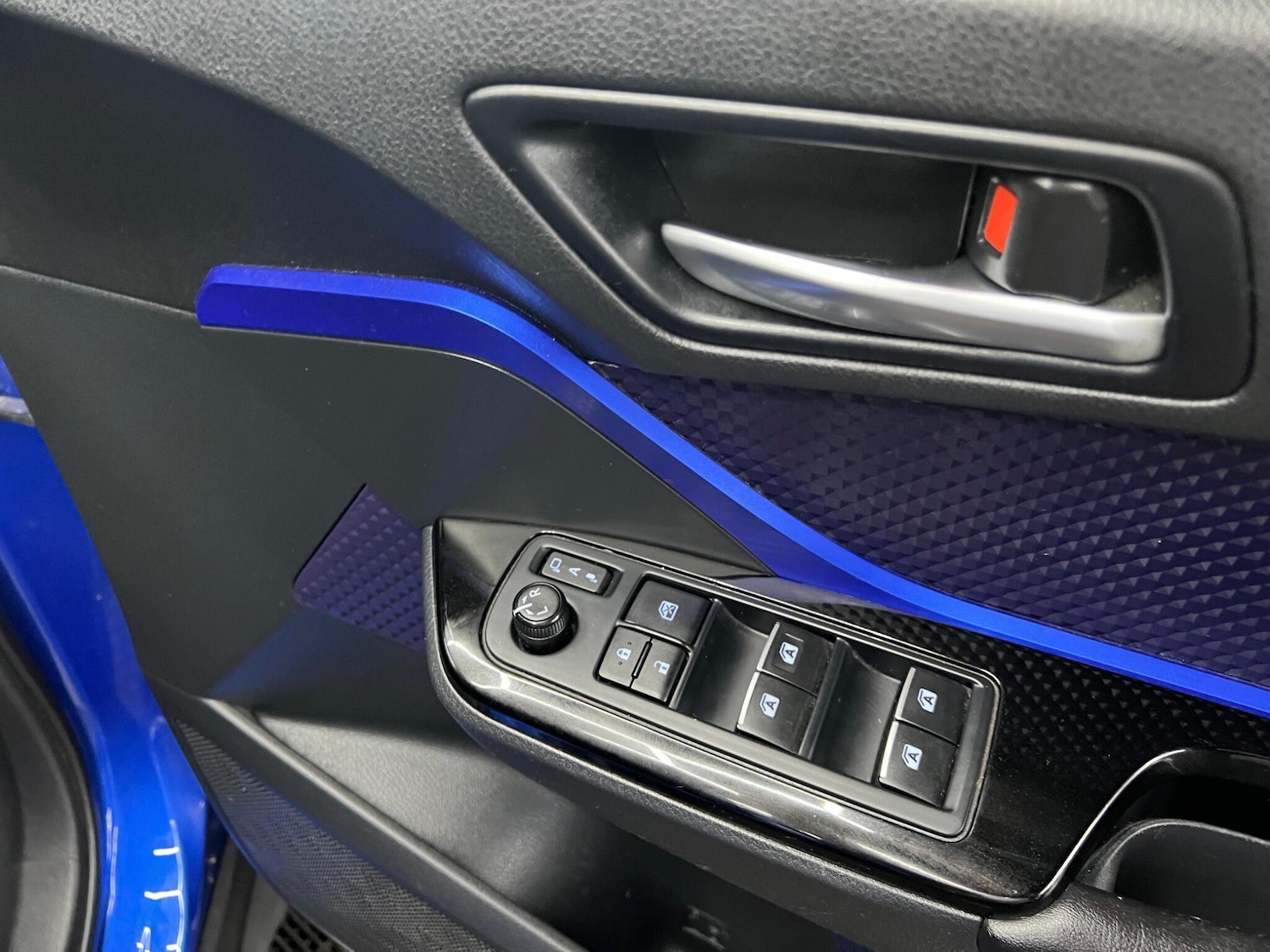 Used Toyota C-HR 2018 for sale - 76646350: Photo 35