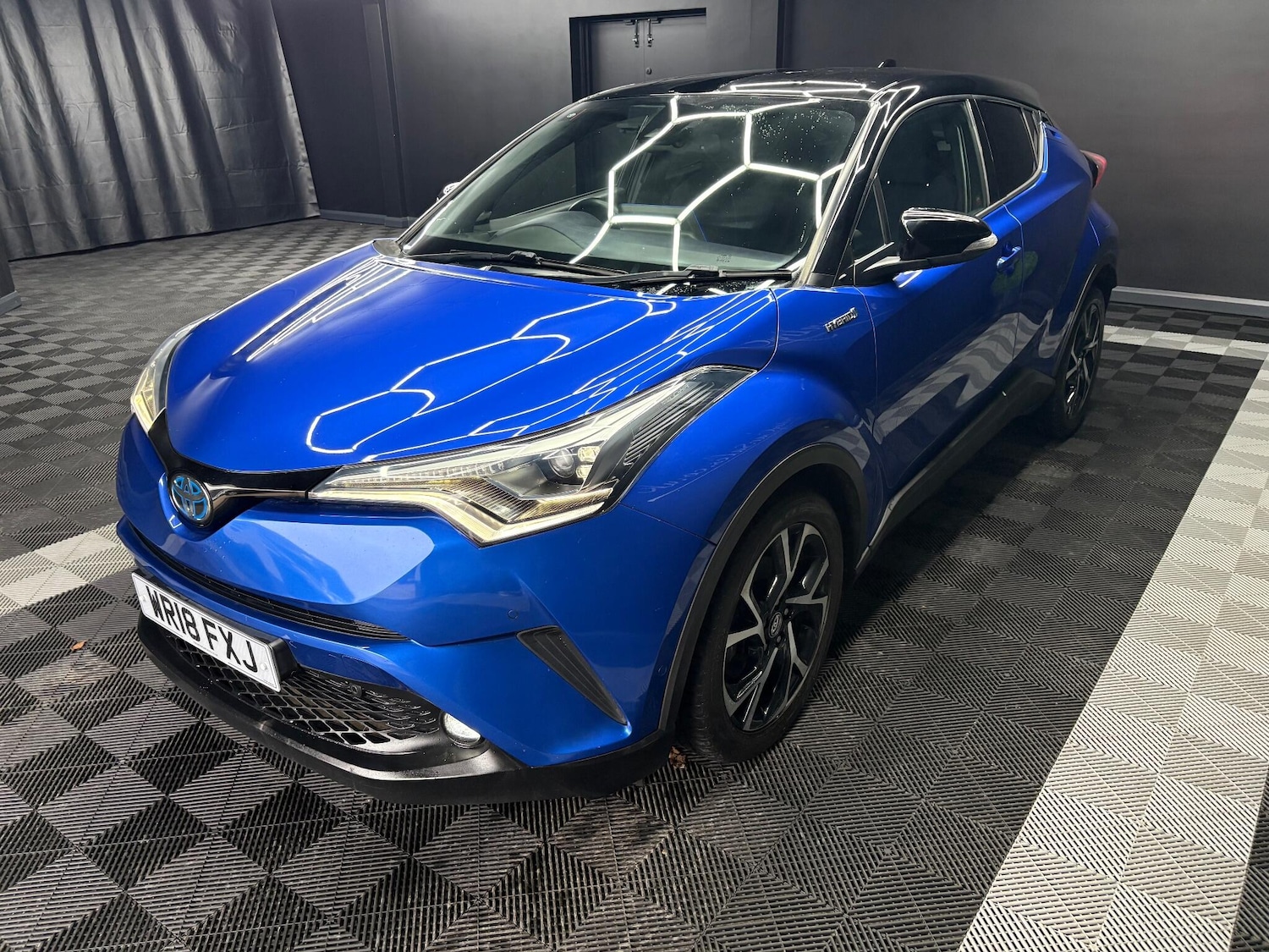 Used Toyota C-HR 2018 for sale - 76646350: Photo 5