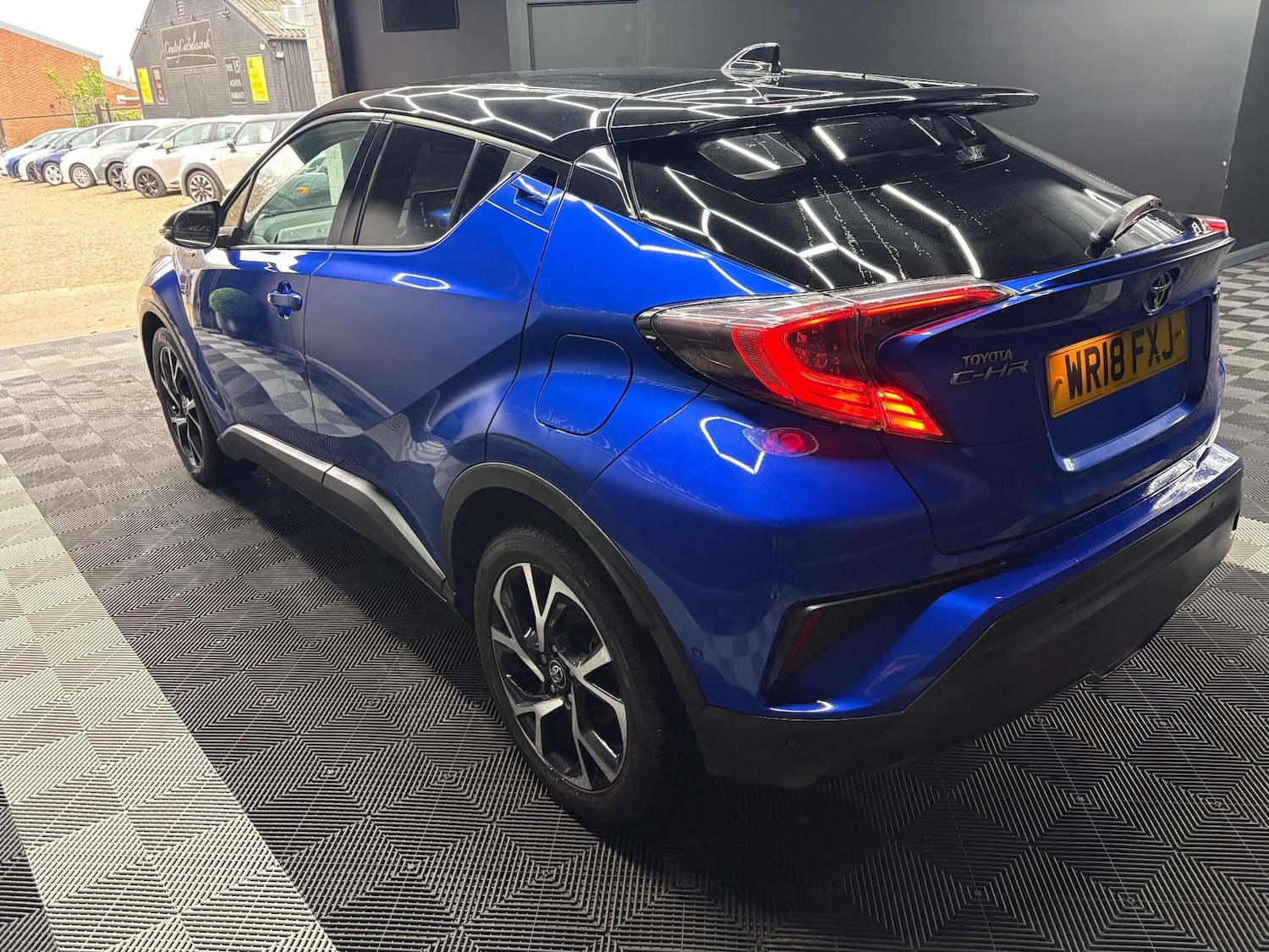 Used Toyota C-HR 2018 for sale - 76646350: Photo 6