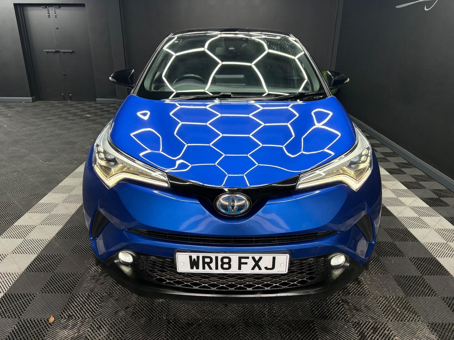 Used Toyota C-HR 2018 for sale - 76646350: Photo 8