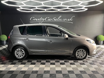 Used Renault Scenic 2015 for sale - 76647514: Photo