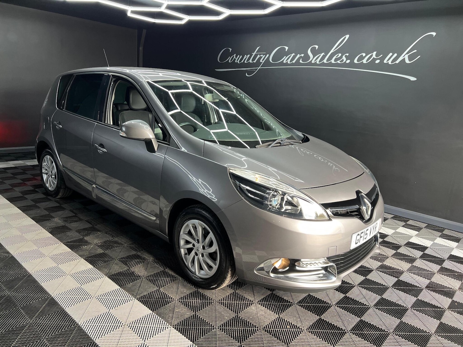 Used Renault Scenic 2015 for sale - 76647514: Photo 3