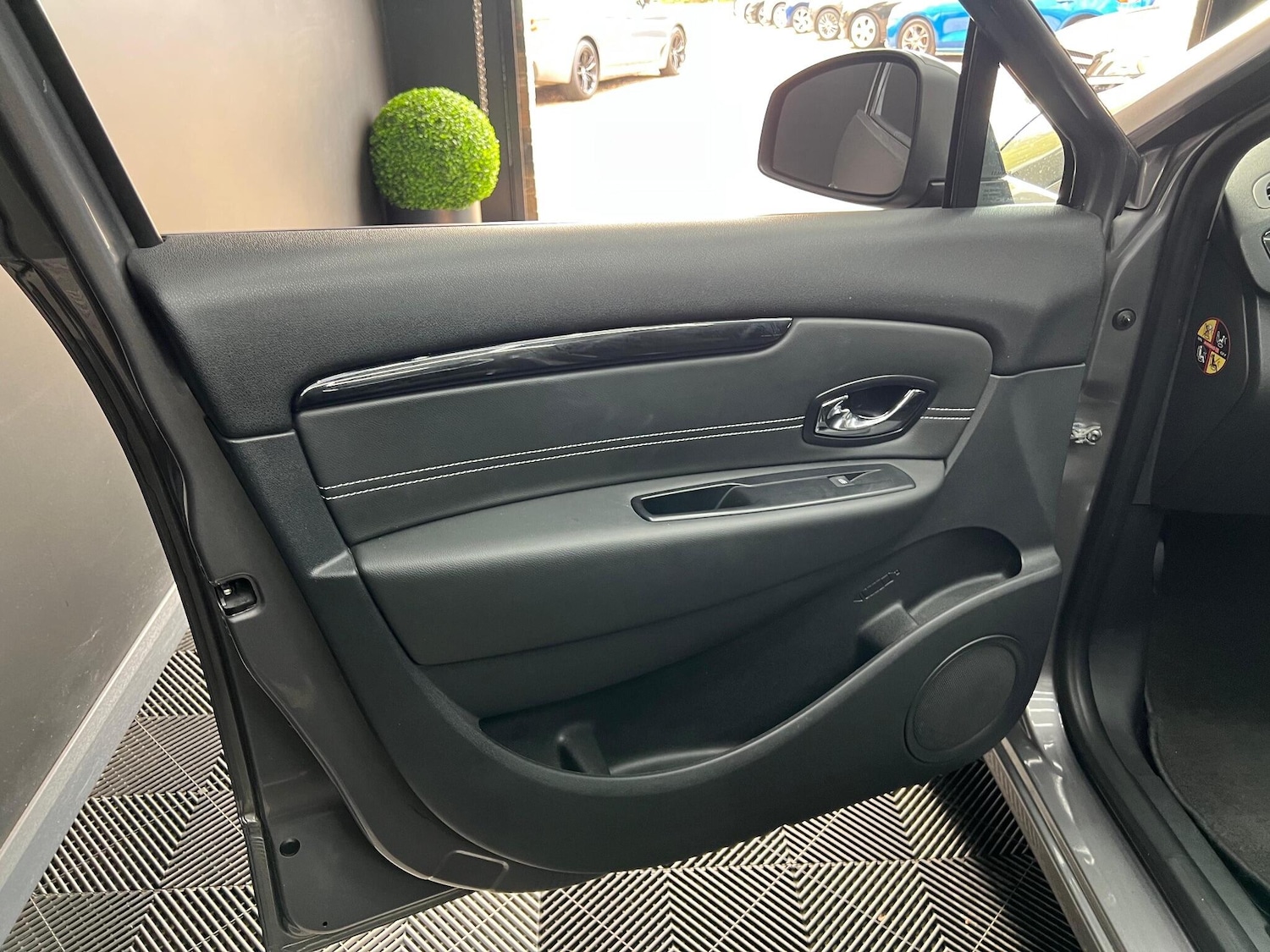 Used Renault Scenic 2015 for sale - 76647514: Photo 41