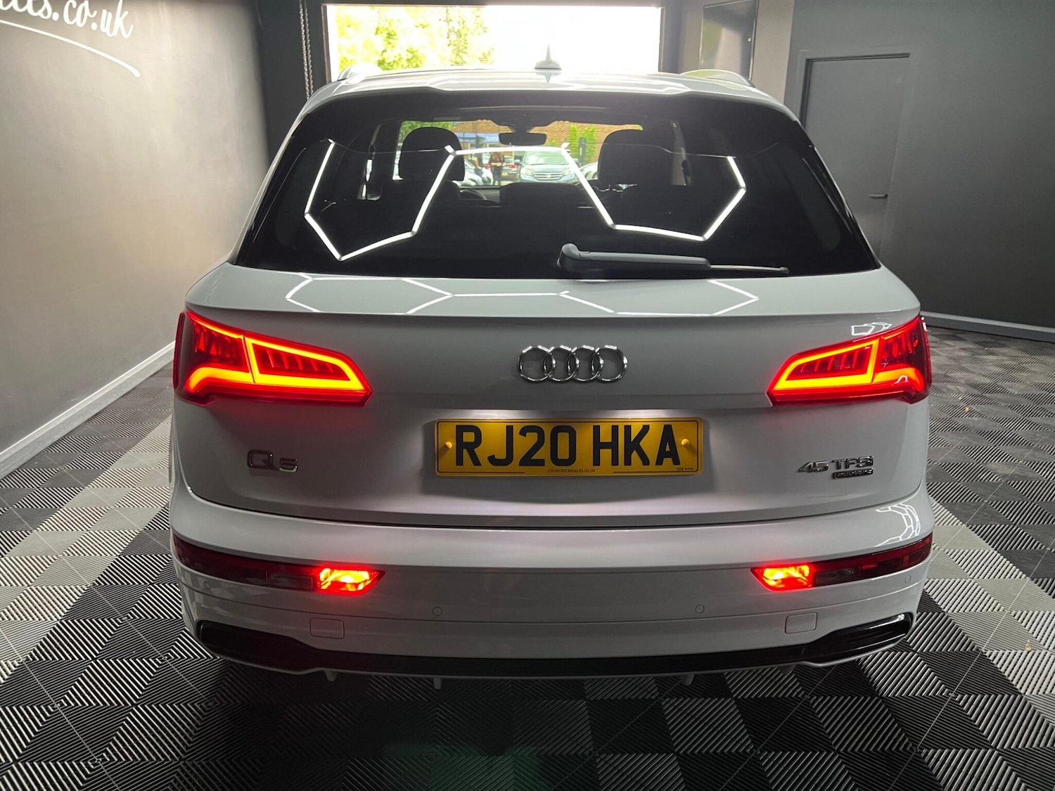 Used Audi Q5 2020 for sale - 76647576: Photo 11