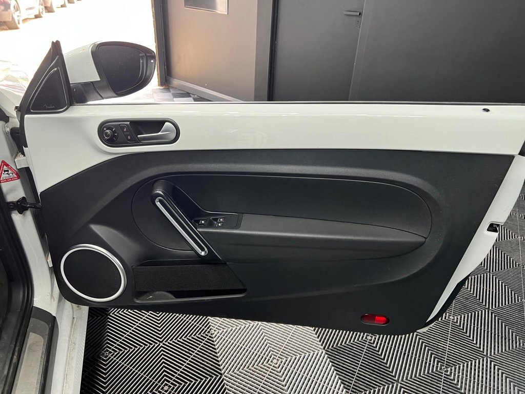 Used Volkswagen Beetle 2015 for sale - 77729918: Photo 40