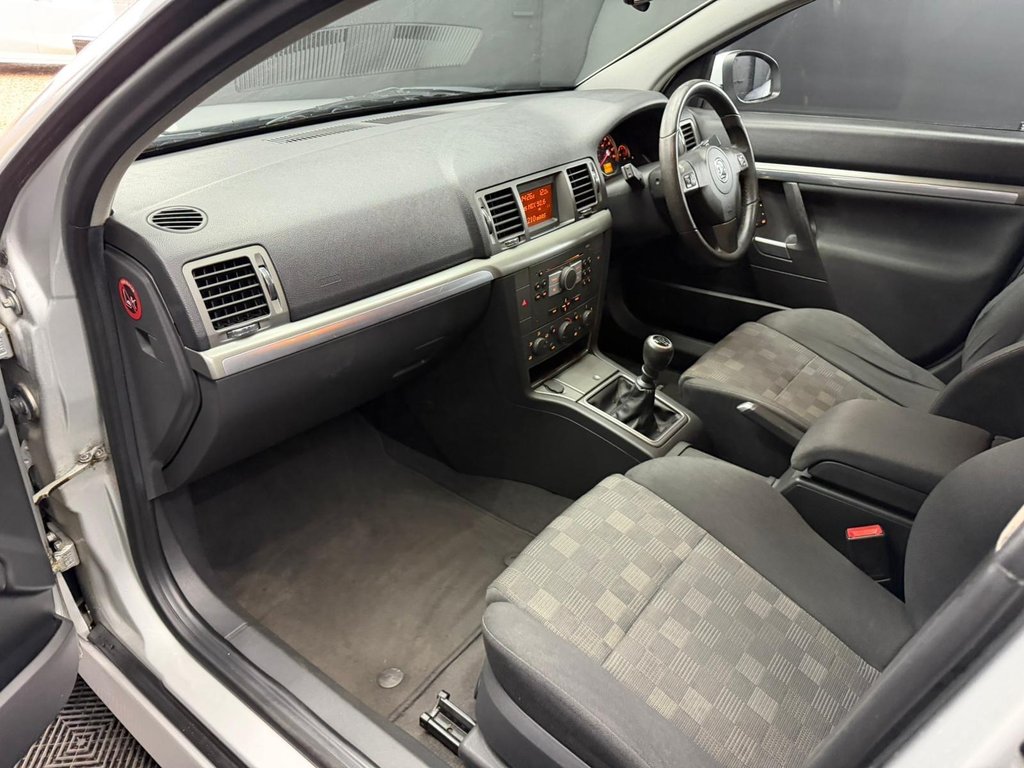 Used Vauxhall Vectra 2007 for sale - 77729928: Photo 36