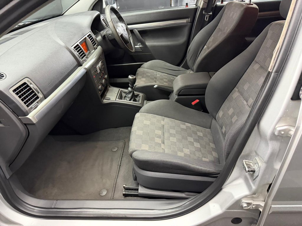 Used Vauxhall Vectra 2007 for sale - 77729928: Photo 40