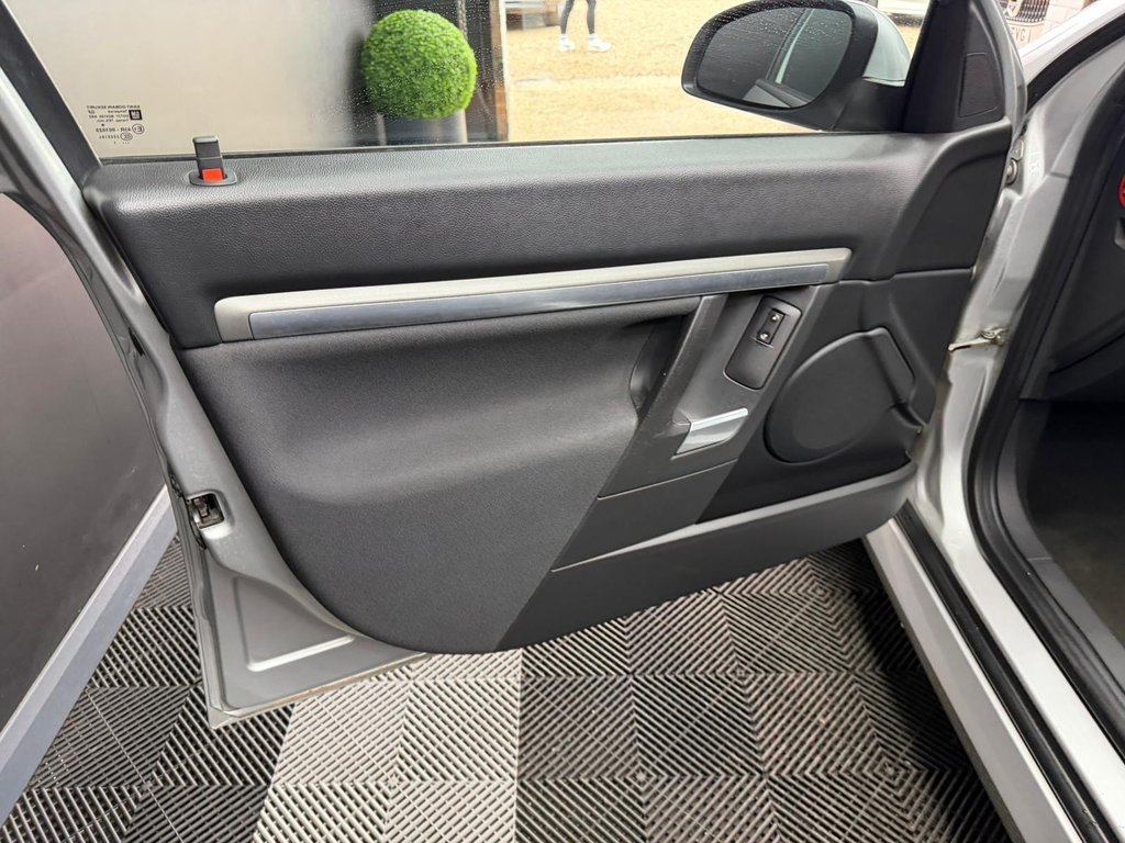 Used Vauxhall Vectra 2007 for sale - 77729928: Photo 41