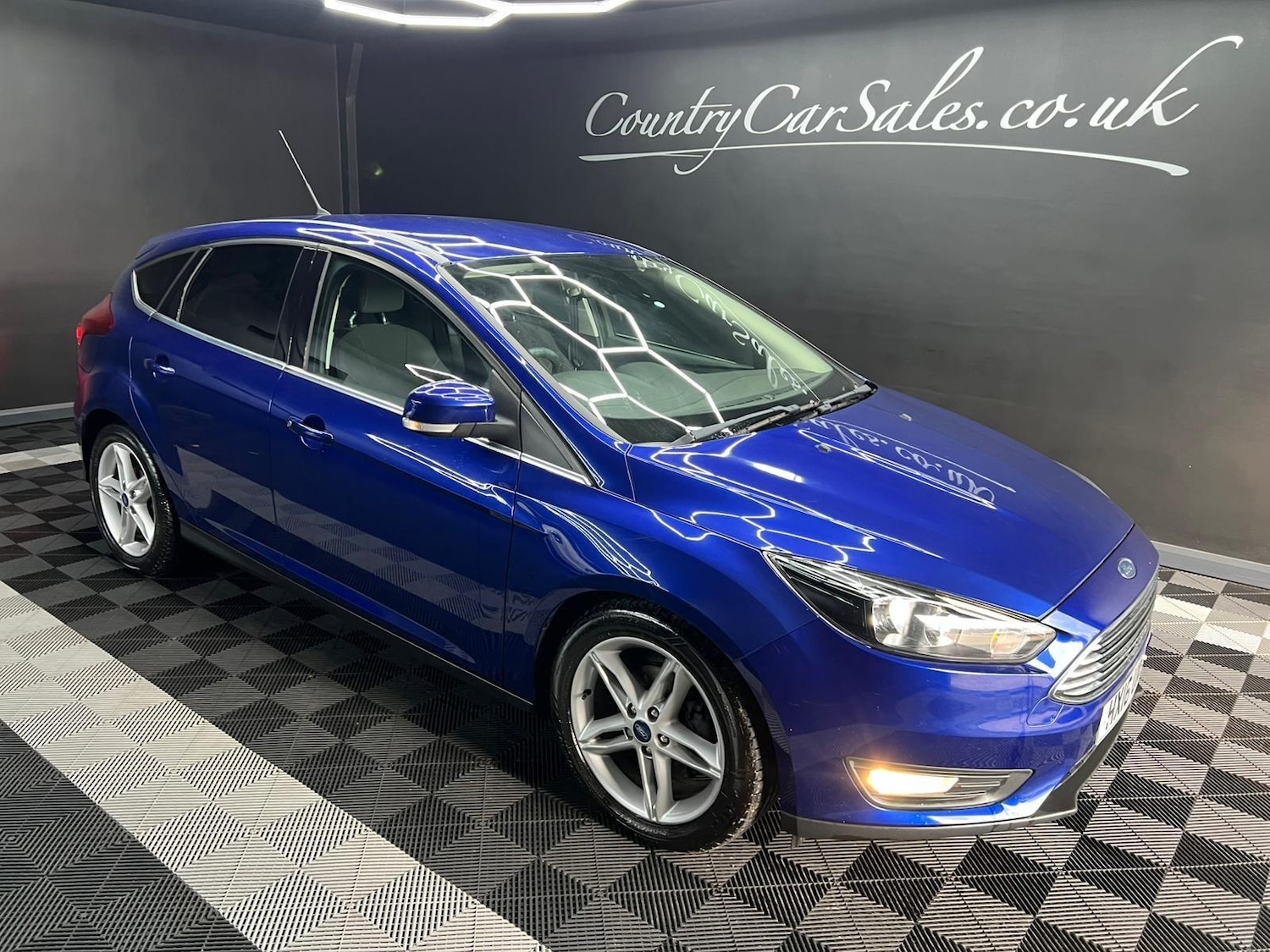 Used Ford Focus 2016 for sale - 76647631: Photo 3