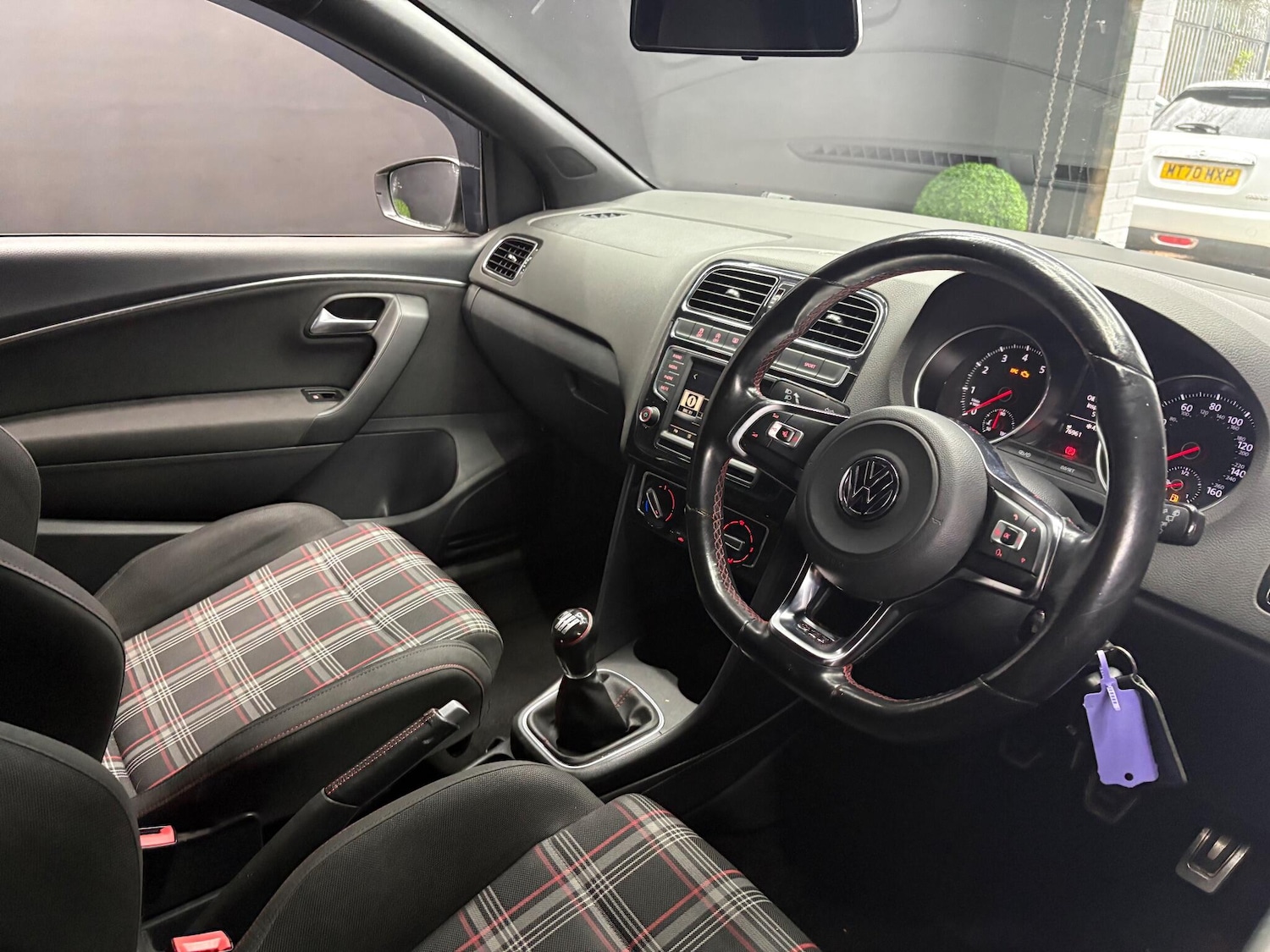 Used Volkswagen Polo 2015 for sale - 77156119: Photo 27