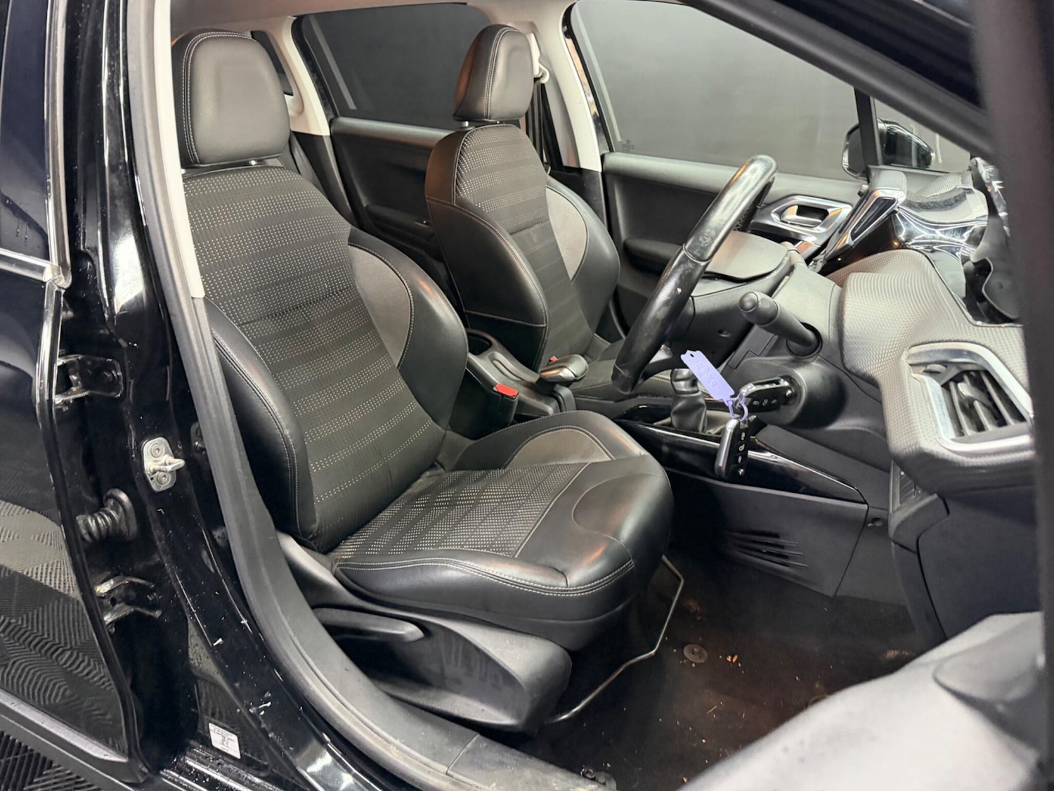 Used Peugeot 2008 2016 for sale - 77377289: Photo 20