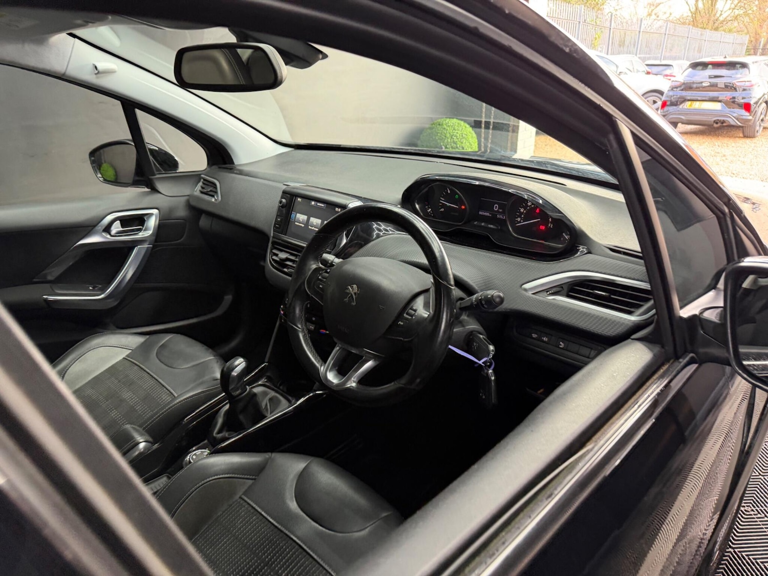 Used Peugeot 2008 2016 for sale - 77377289: Photo 21