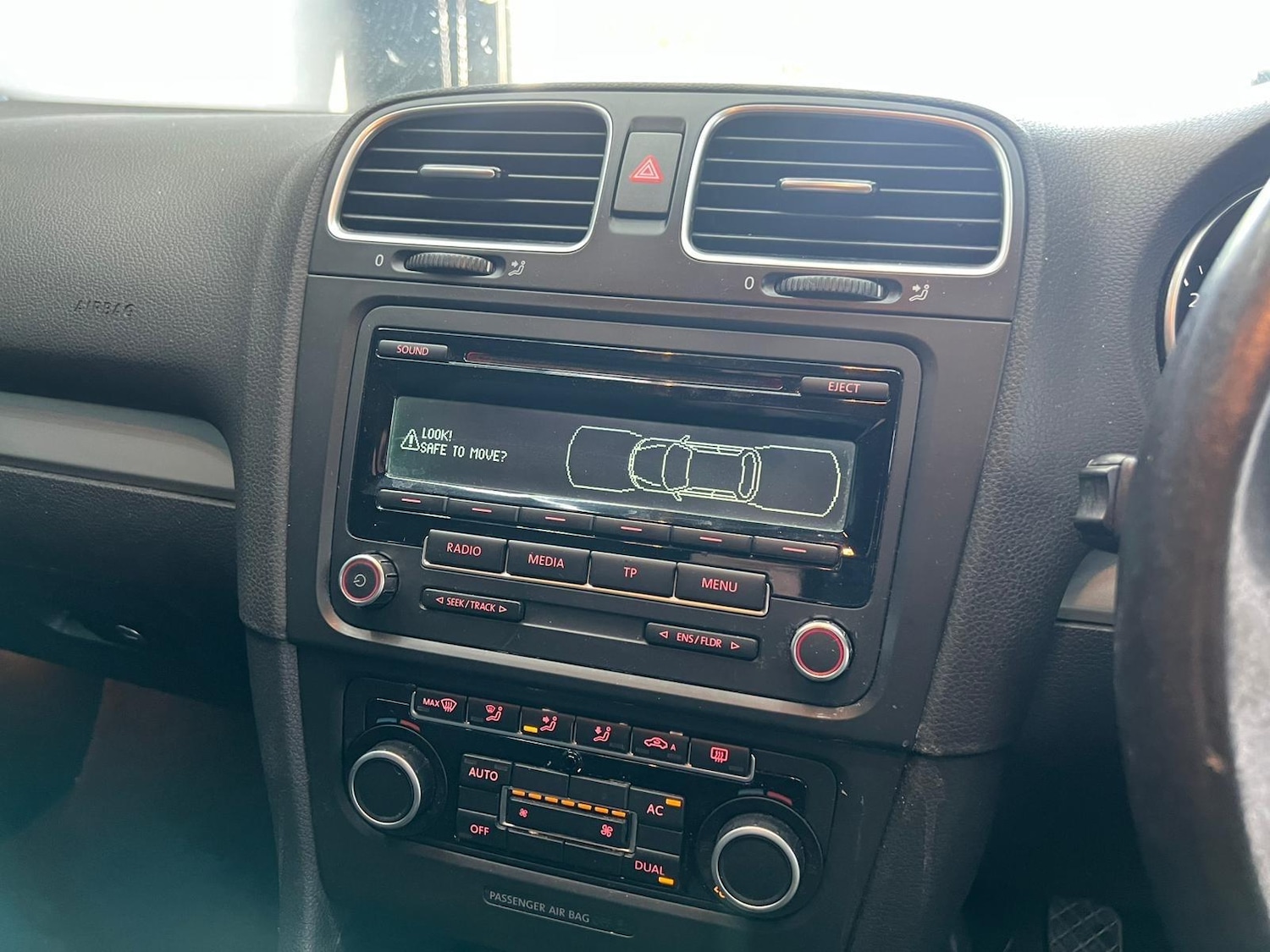 Used Volkswagen Golf 2012 for sale - 76647492: Photo 32