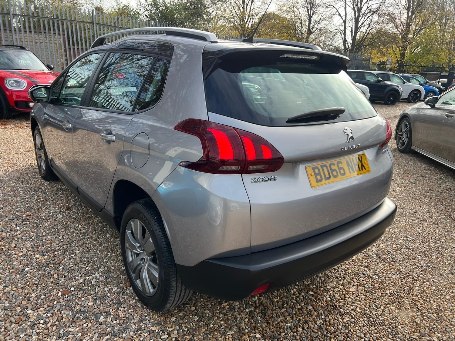 Used Peugeot 2008 2016 for sale - 76647627: Photo 11