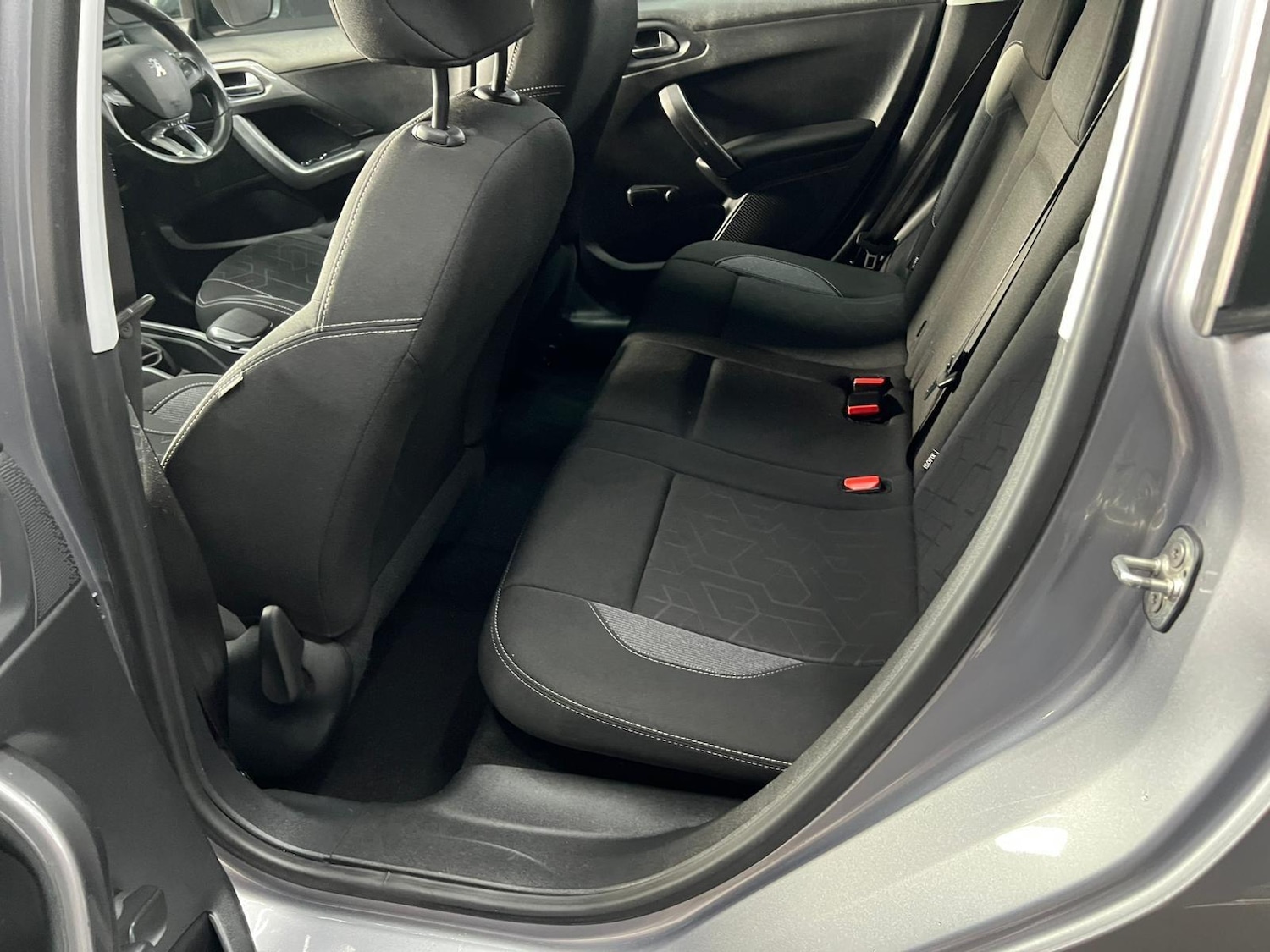 Used Peugeot 2008 2016 for sale - 76647627: Photo 34