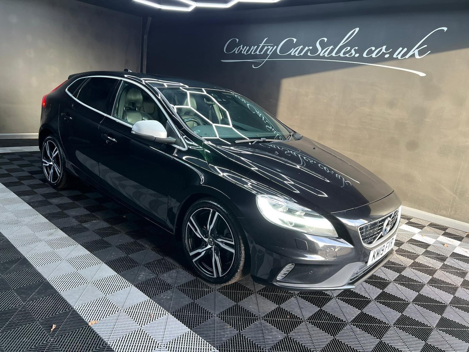Used Volvo V40 for sale - 77174627: Photo 3