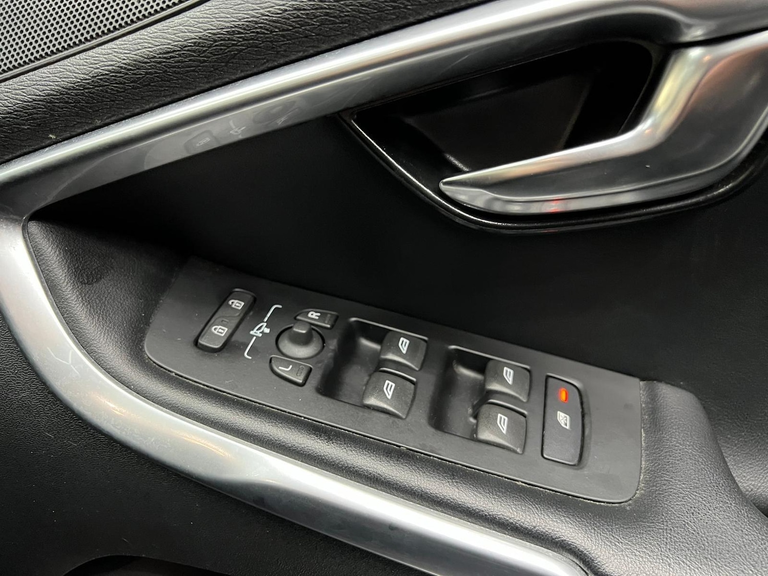 Used Volvo V40 for sale - 77174627: Photo 36