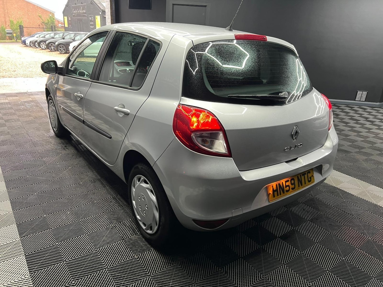 Used Renault Clio 2009 for sale - 77455638: Photo 9