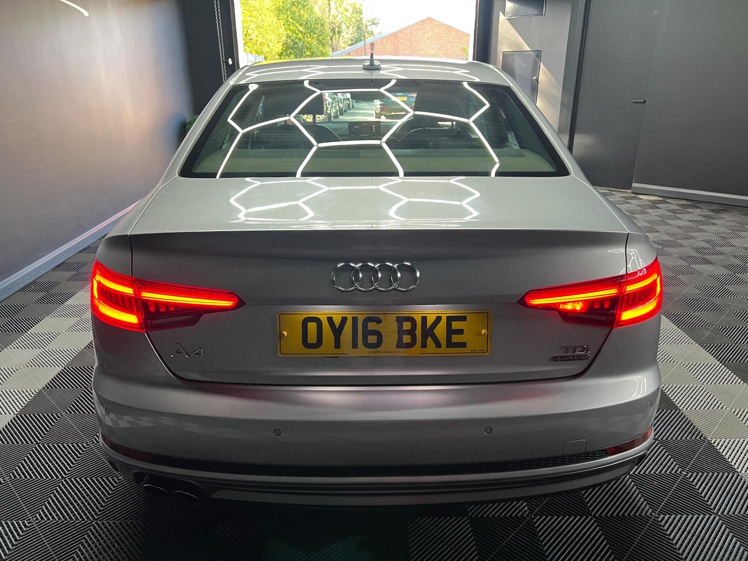 Used Audi A4 2016 for sale - 76647539: Photo 10