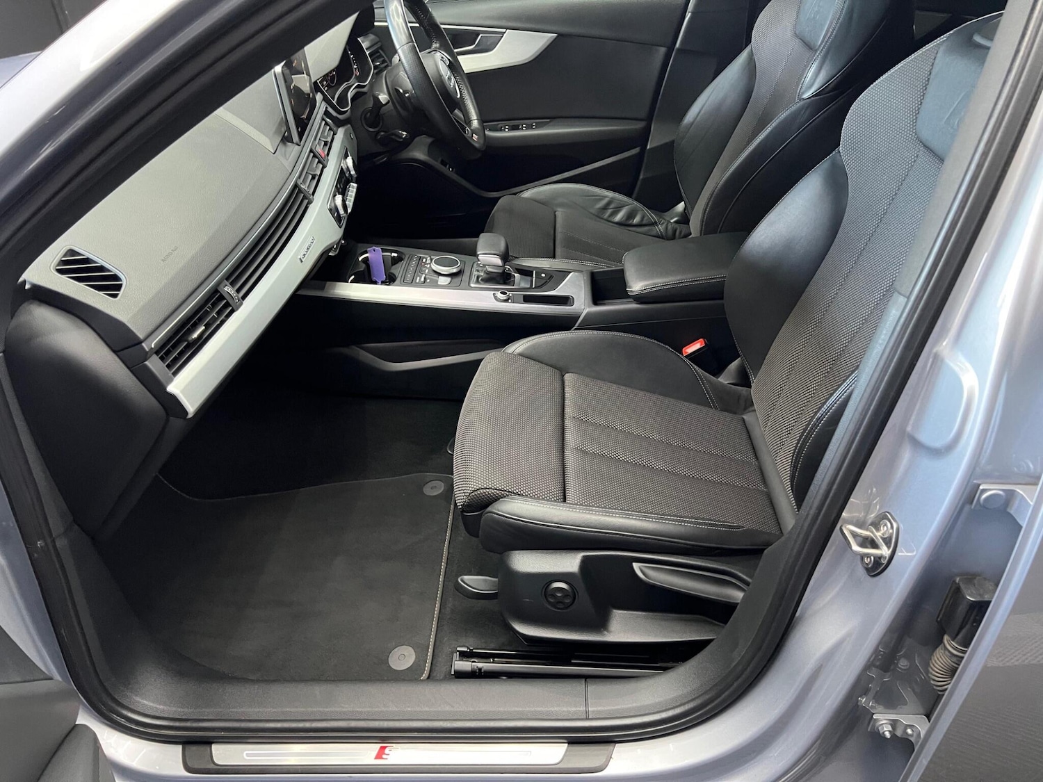 Used Audi A4 2016 for sale - 76647539: Photo 26