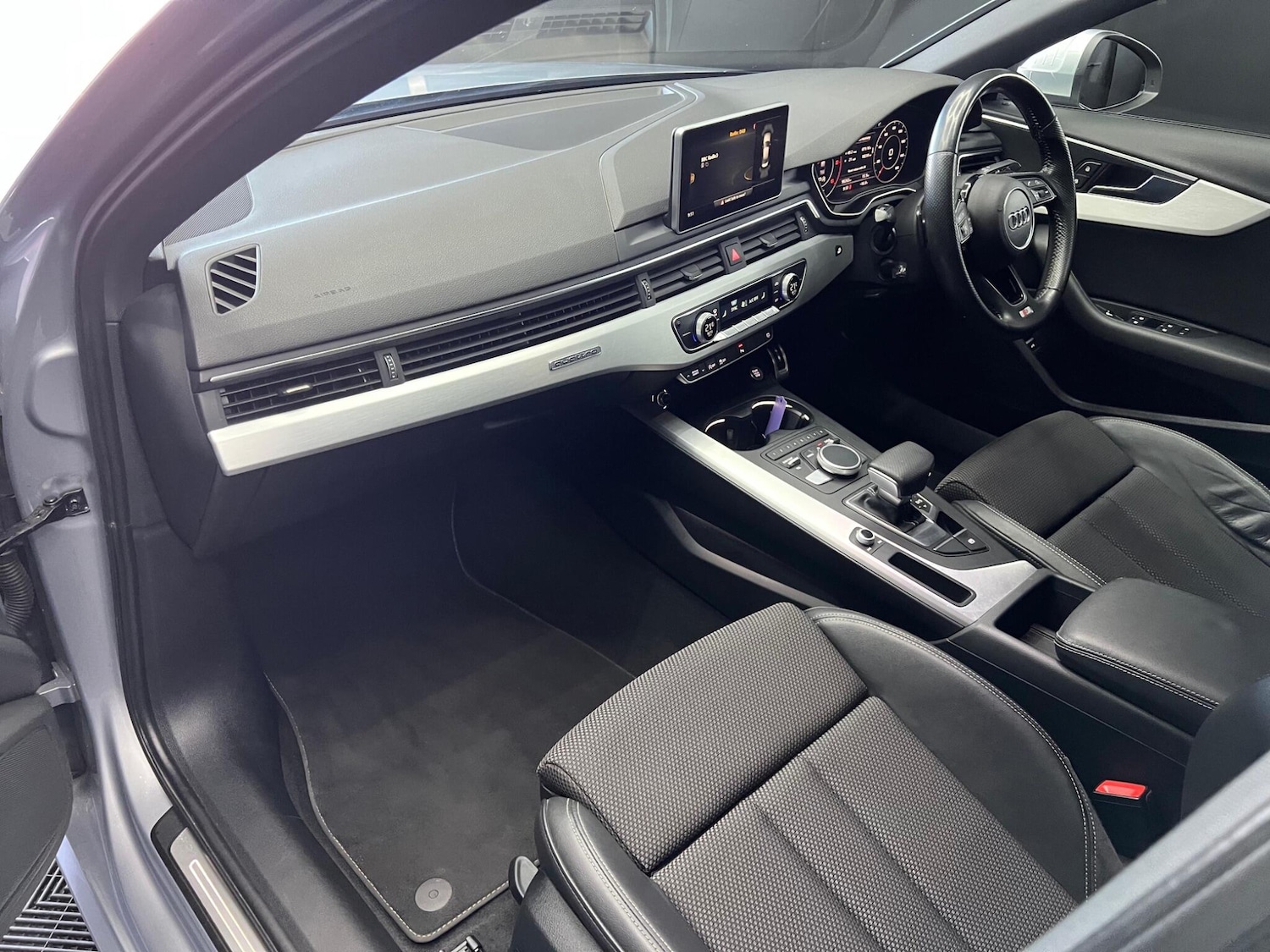 Used Audi A4 2016 for sale - 76647539: Photo 27