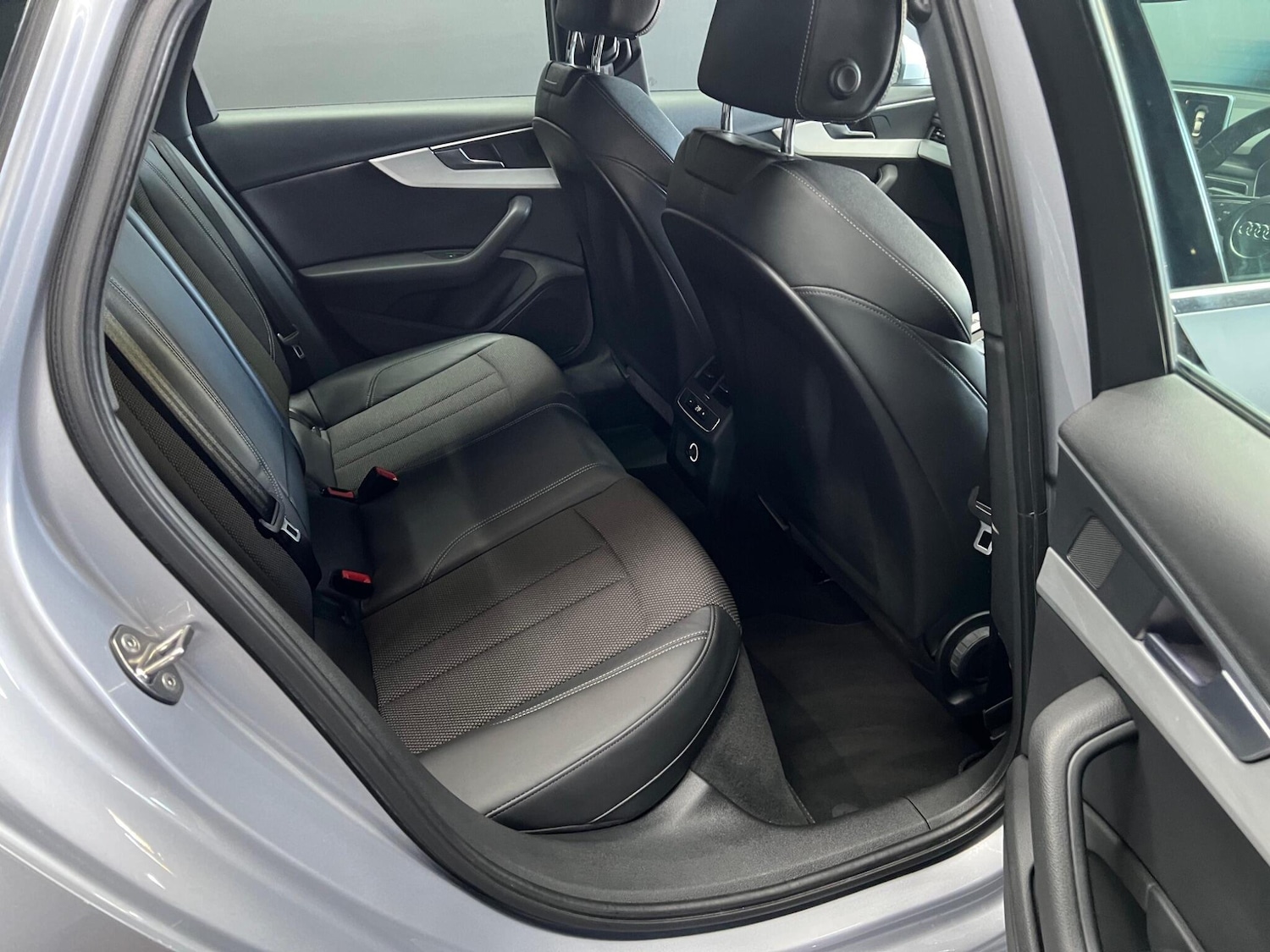 Used Audi A4 2016 for sale - 76647539: Photo 28