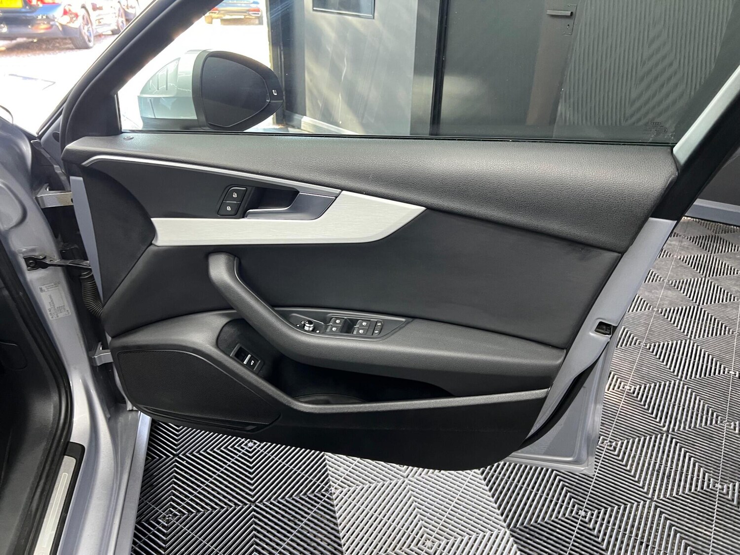 Used Audi A4 2016 for sale - 76647539: Photo 31