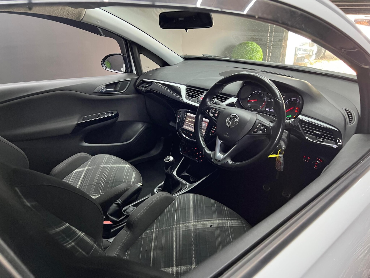 Used Vauxhall Corsa 2015 for sale - 77291826: Photo 25