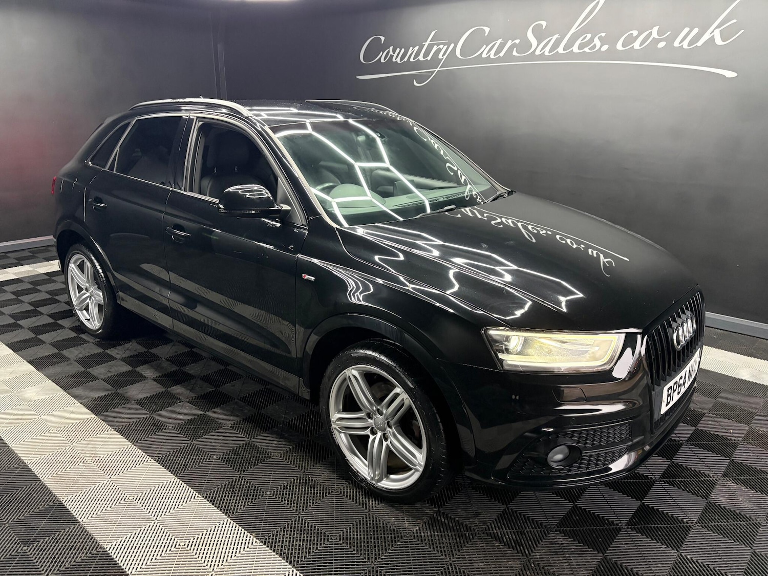 Used Audi Q3 2015 for sale - 77120637: Photo 3