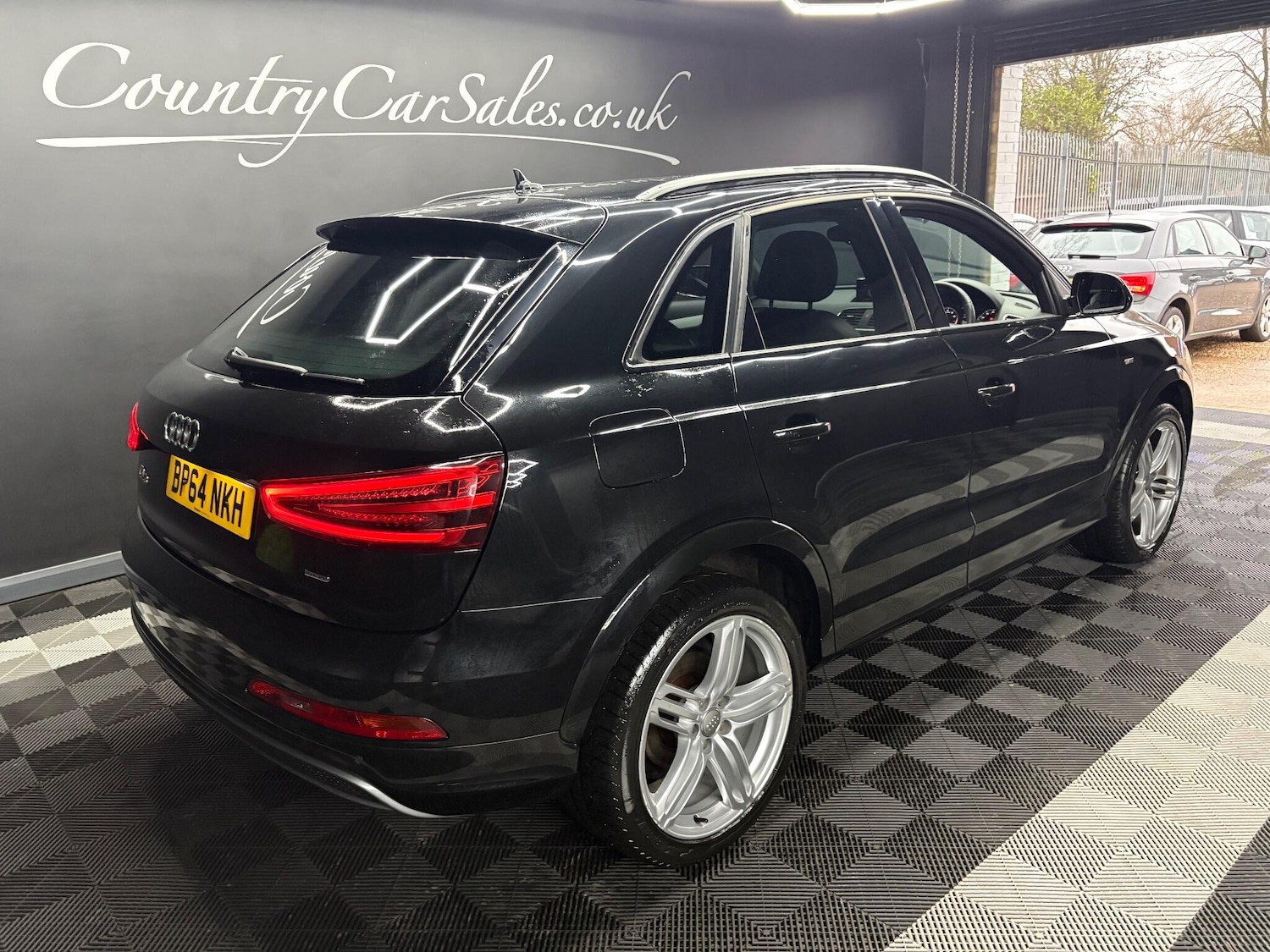 Used Audi Q3 2015 for sale - 77120637: Photo 5