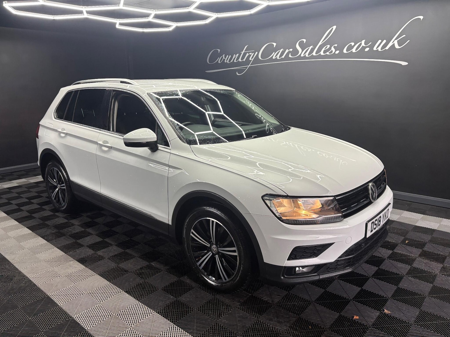 Used Volkswagen Tiguan 2018 for sale - 77144465: Photo 3