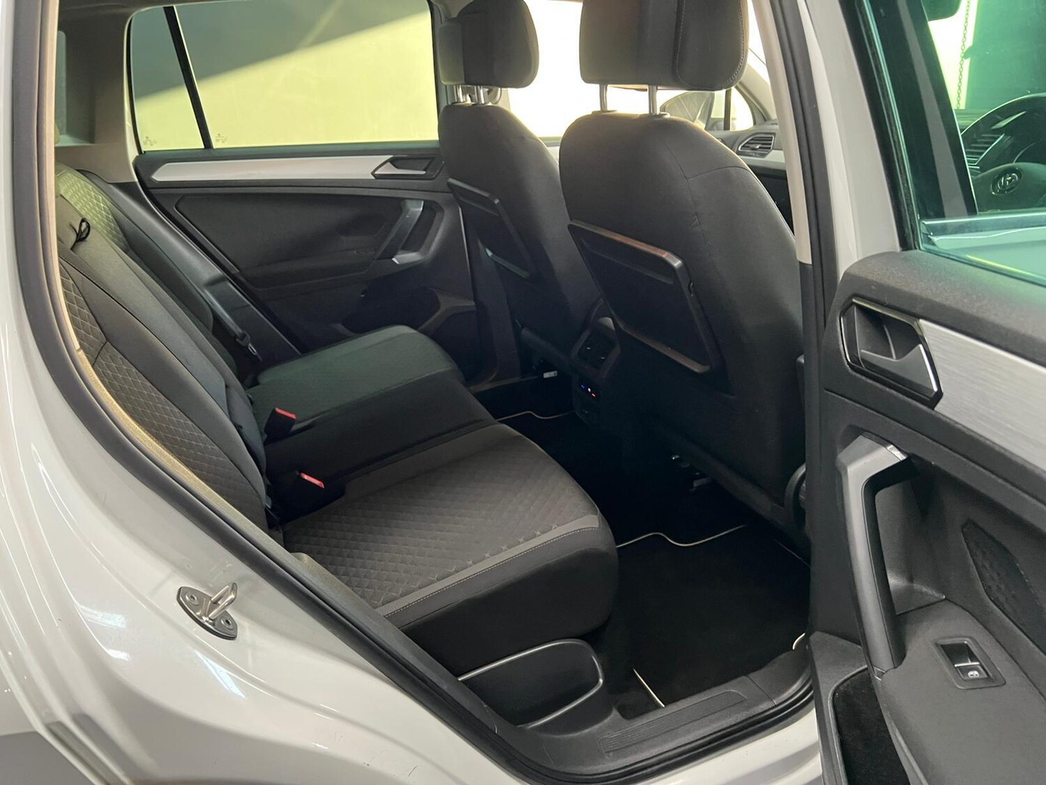 Used Volkswagen Tiguan 2018 for sale - 77144465: Photo 32