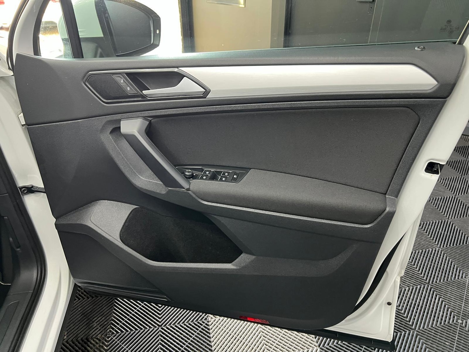 Used Volkswagen Tiguan 2018 for sale - 77144465: Photo 39