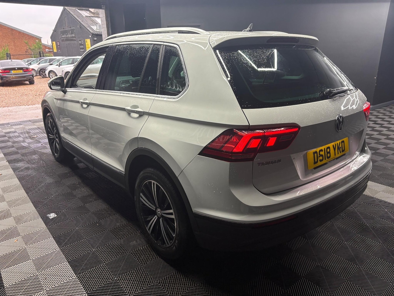 Used Volkswagen Tiguan 2018 for sale - 77144465: Photo 5