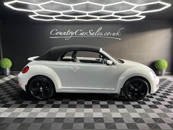 Used Volkswagen Beetle 2015 for sale - 76647532: Photo