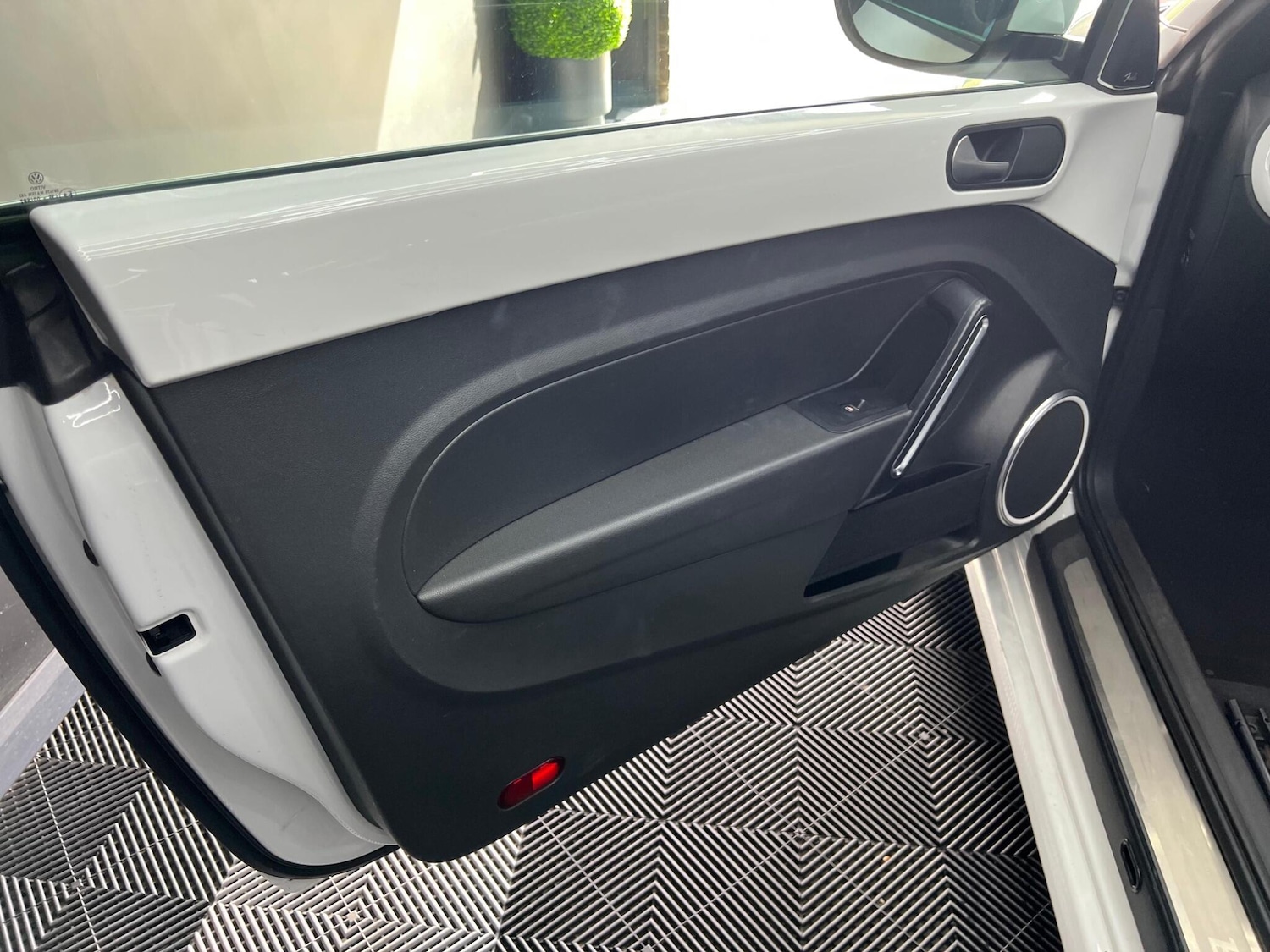 Used Volkswagen Beetle 2015 for sale - 76647532: Photo 39