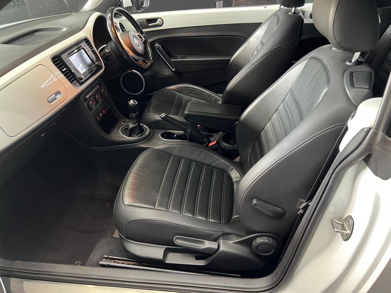 Used Volkswagen Beetle 2015 for sale - 76647532: Photo 45