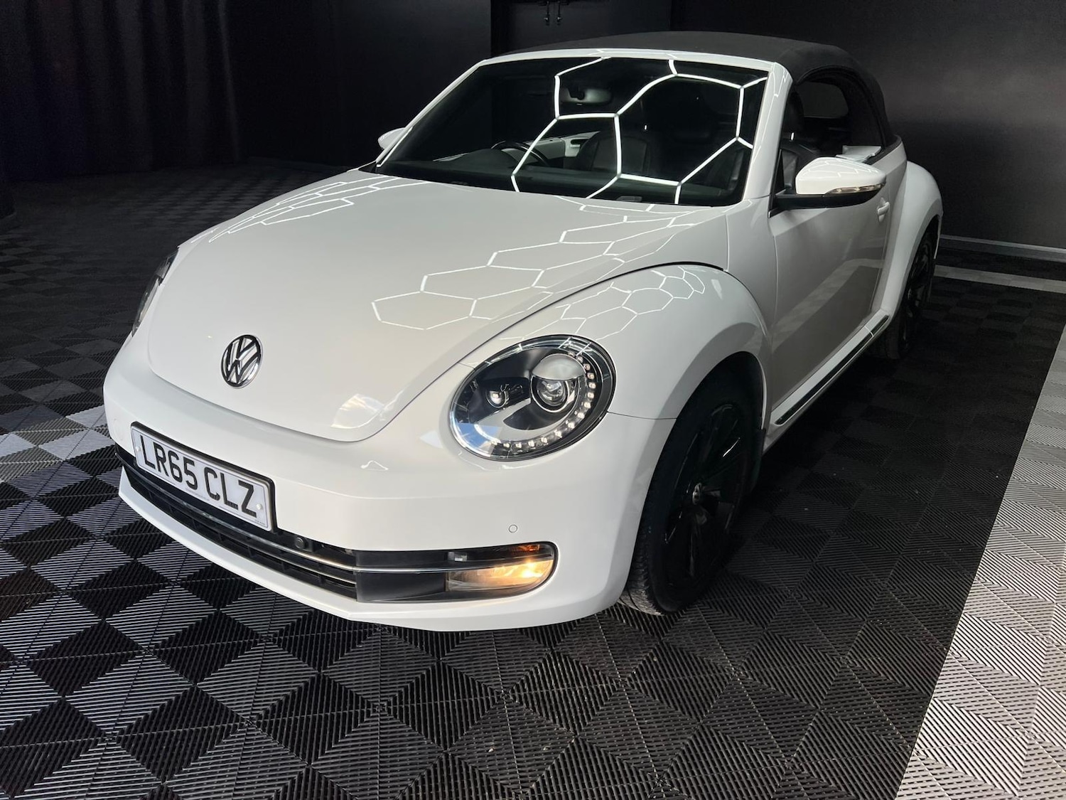 Used Volkswagen Beetle 2015 for sale - 76647532: Photo 5