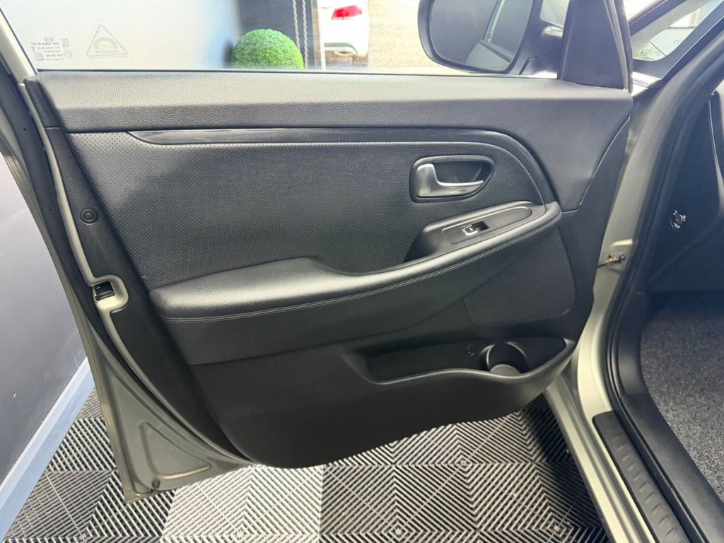 Used Kia Carens 2014 for sale - 77729888: Photo 35