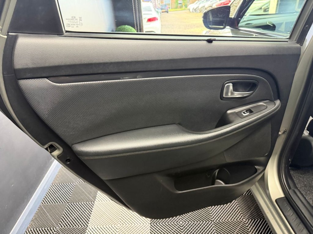 Used Kia Carens 2014 for sale - 77729888: Photo 45