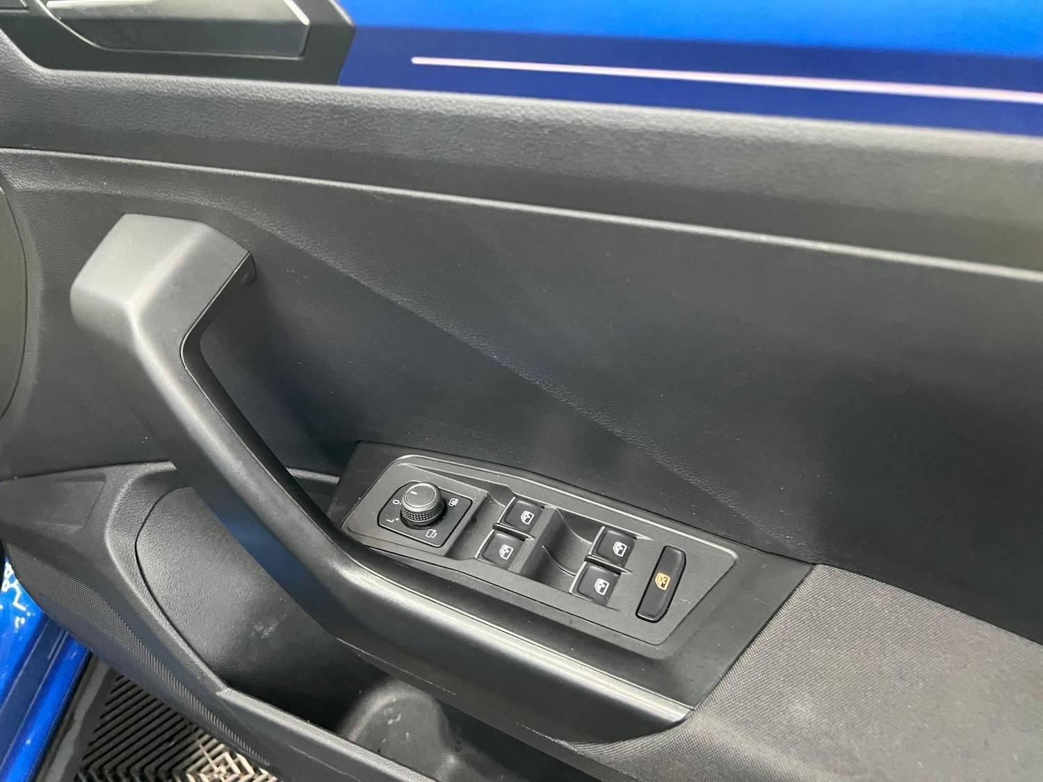 Used Volkswagen T-Roc 2019 for sale - 76765473: Photo 30