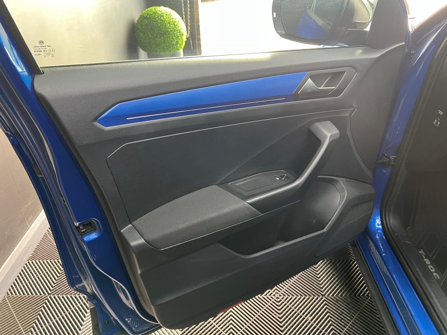 Used Volkswagen T-Roc 2019 for sale - 76765473: Photo 31