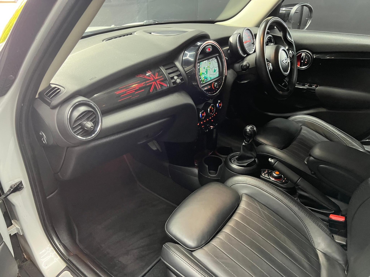 Used MINI Hatch 2020 for sale - 76647512: Photo 27