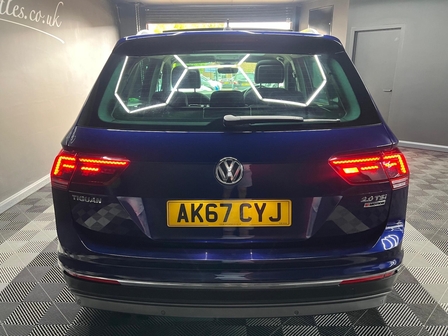 Used Volkswagen Tiguan 2017 for sale - 76647507: Photo 10