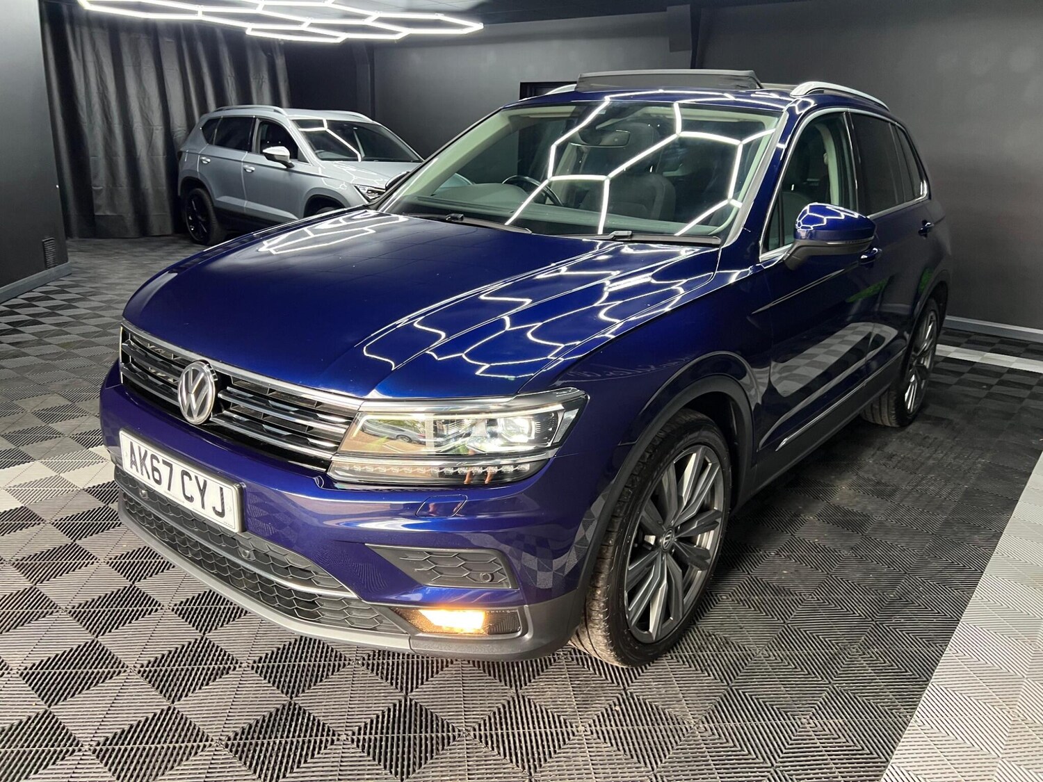 Used Volkswagen Tiguan 2017 for sale - 76647507: Photo 5