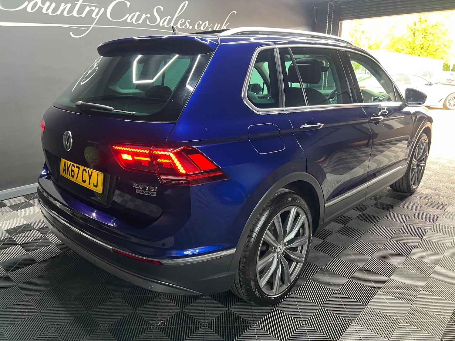 Used Volkswagen Tiguan 2017 for sale - 76647507: Photo 6