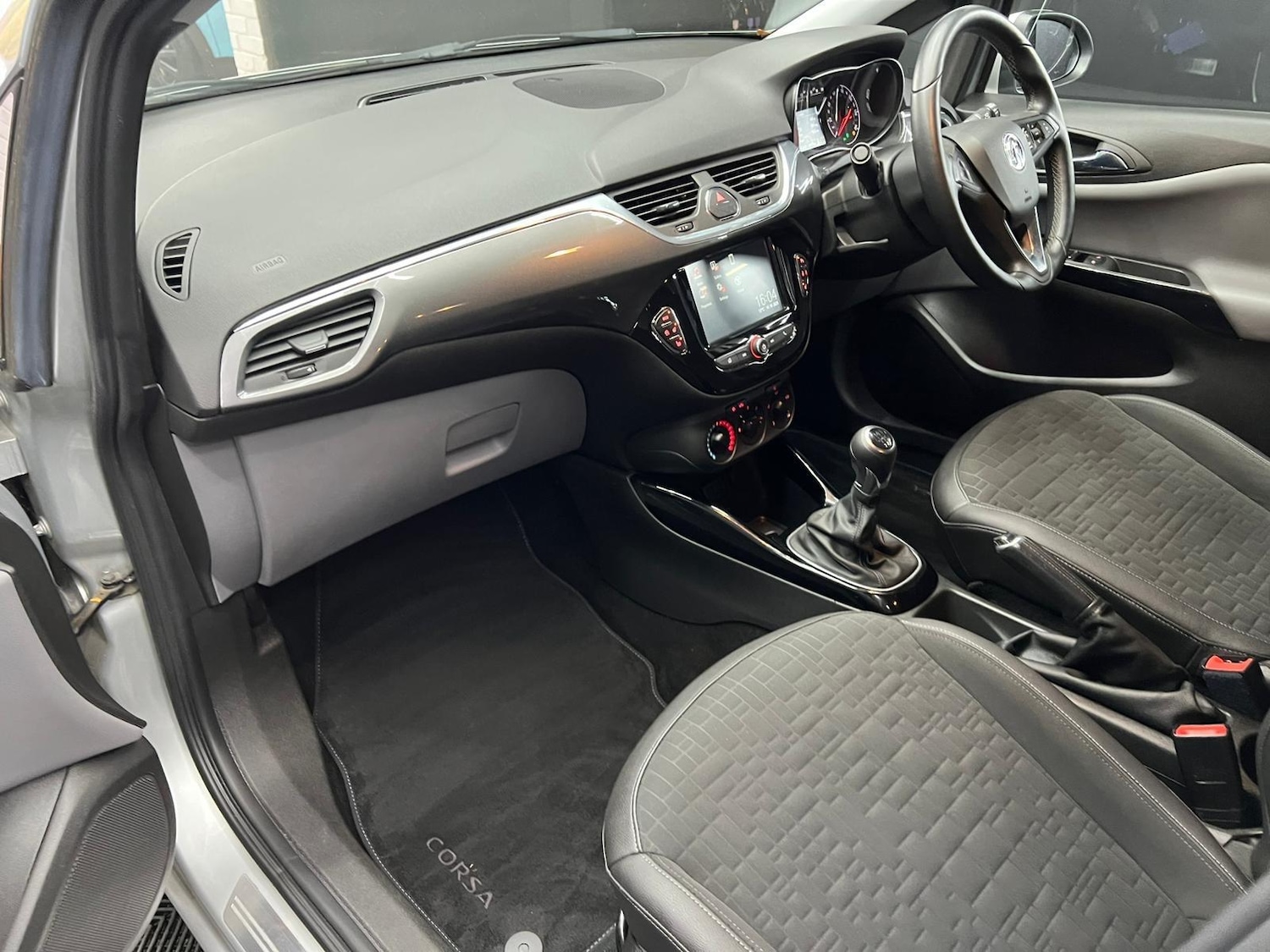 Used Vauxhall Corsa 2017 for sale - 76647568: Photo 35