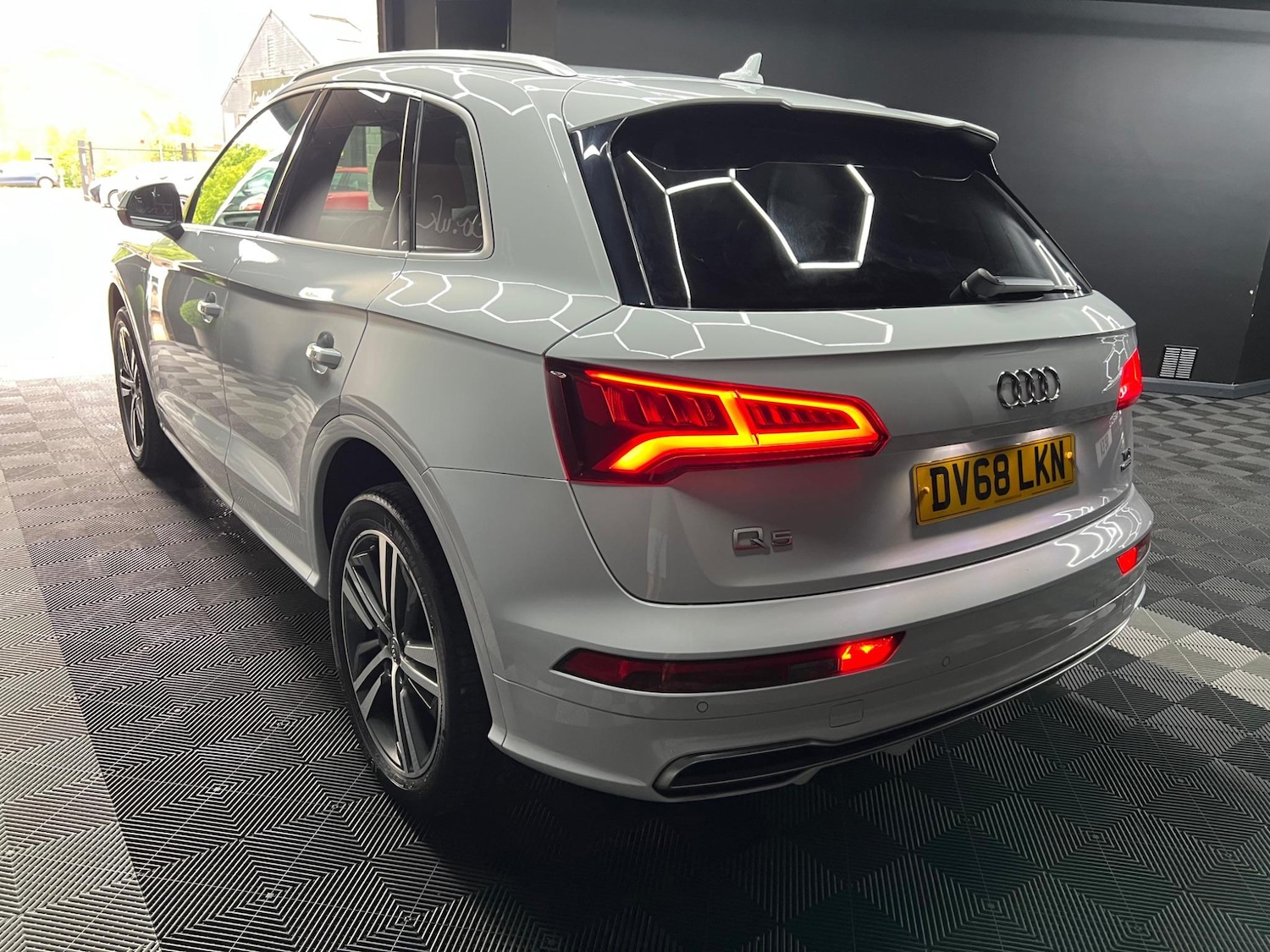 Used Audi Q5 2018 for sale - 76759772: Photo 5