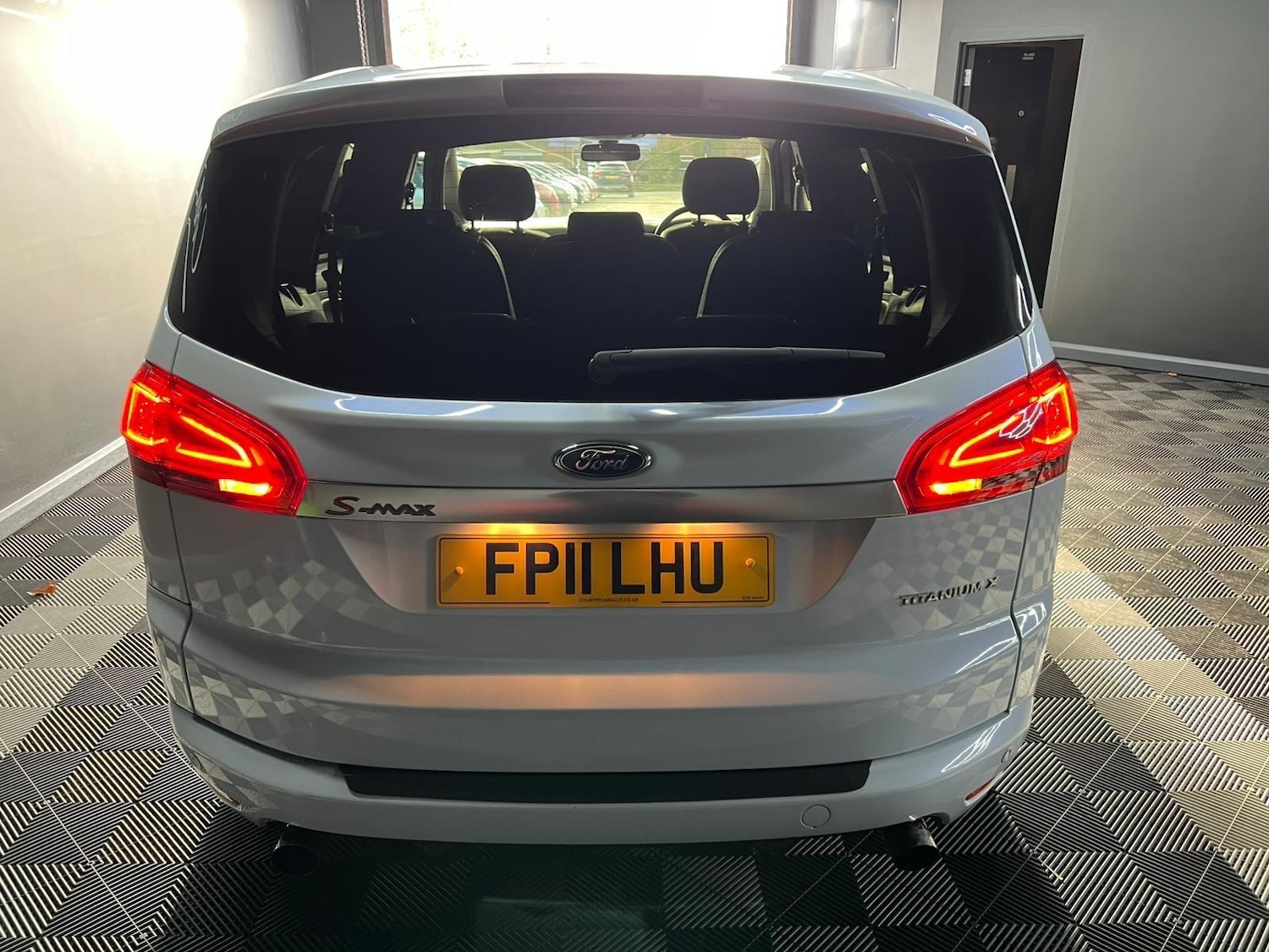 Used Ford S-Max 2011 for sale - 76647620: Photo 11