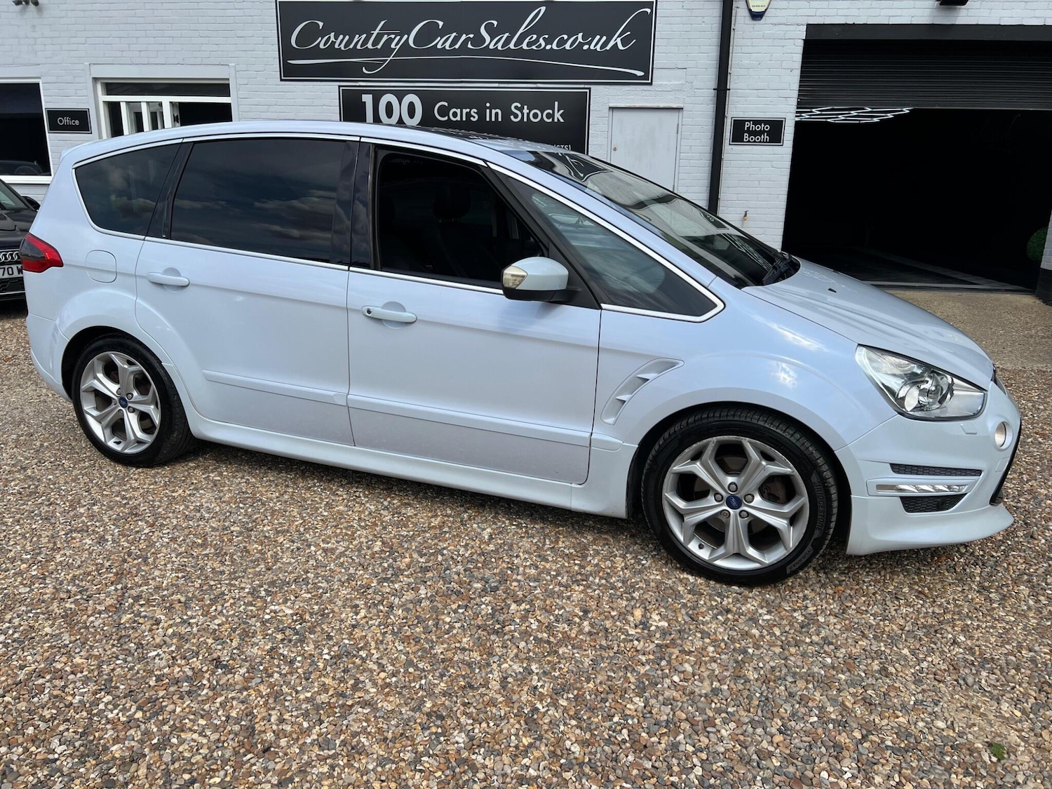 Used Ford S-Max 2011 for sale - 76647620: Photo 14
